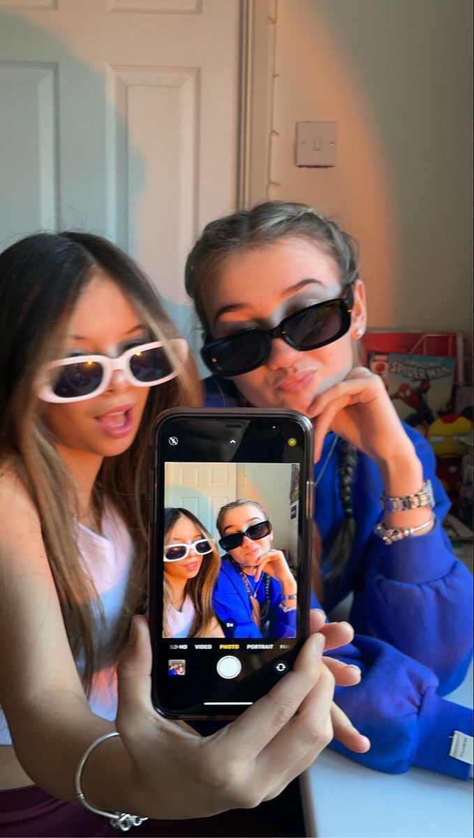 -friends-doll-pic-for-dp