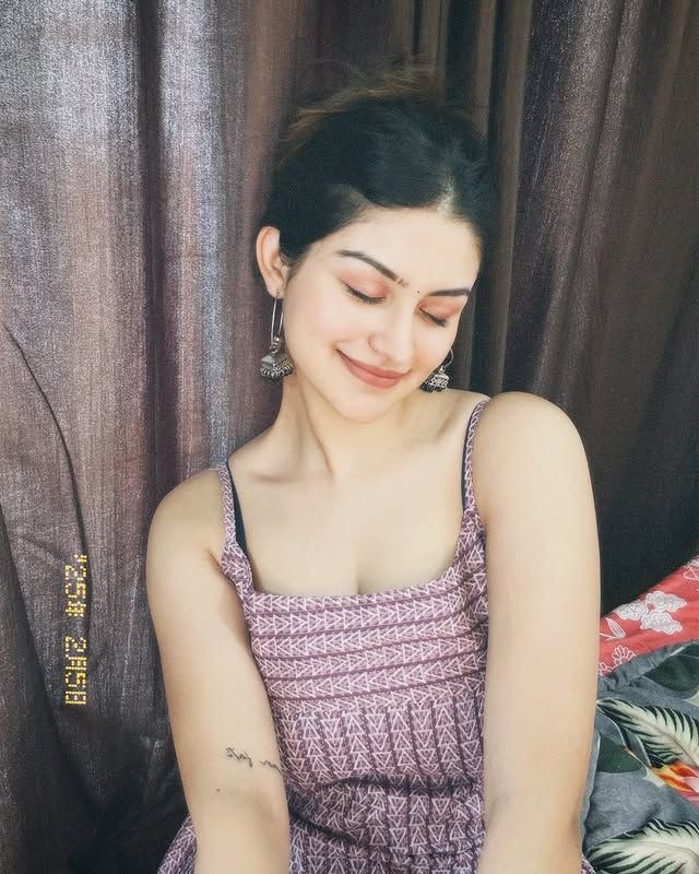 Cute-Nature-Girl-Pic