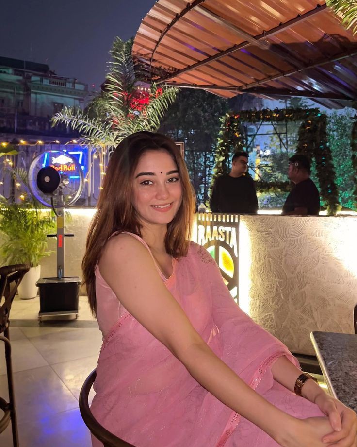 attitude-instagram-dp-for-girls-stylish