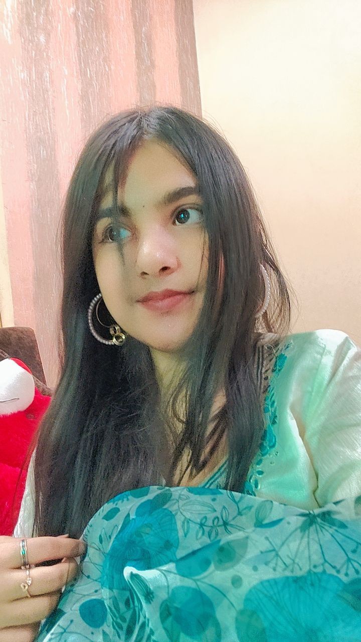 black-hide-face-girl-pic