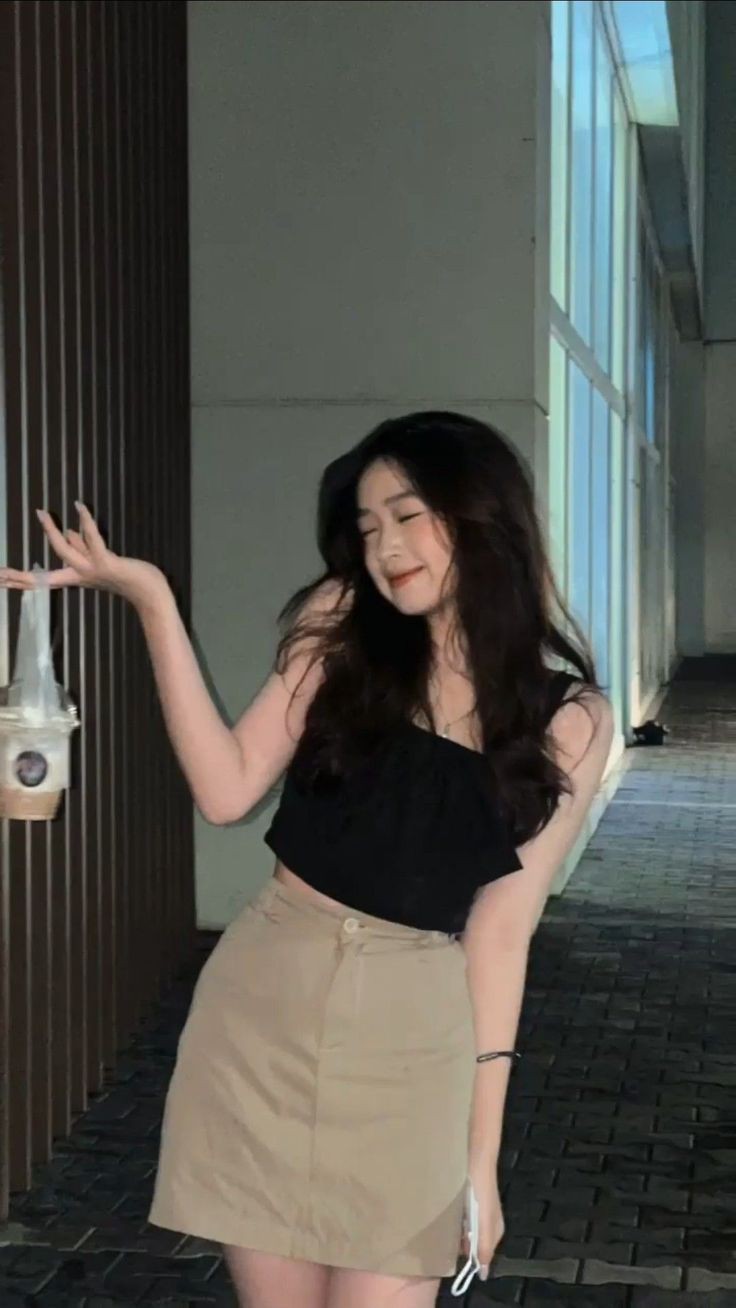 earrings-attractive-instagram-hidden-face-dp-for-girls