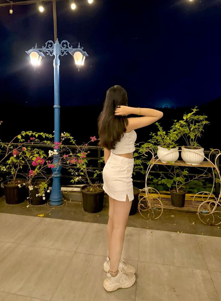 hidden-face-dp-for-social-media