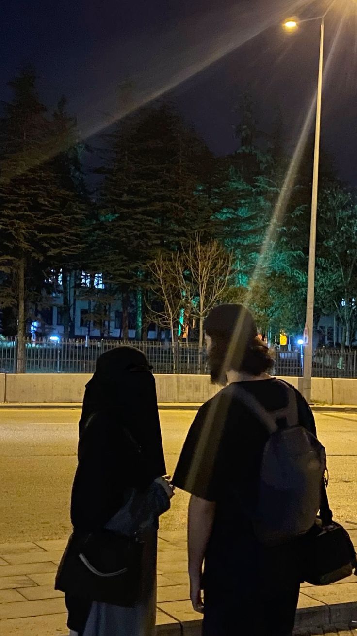 islamic-couple-dp-aesthetic