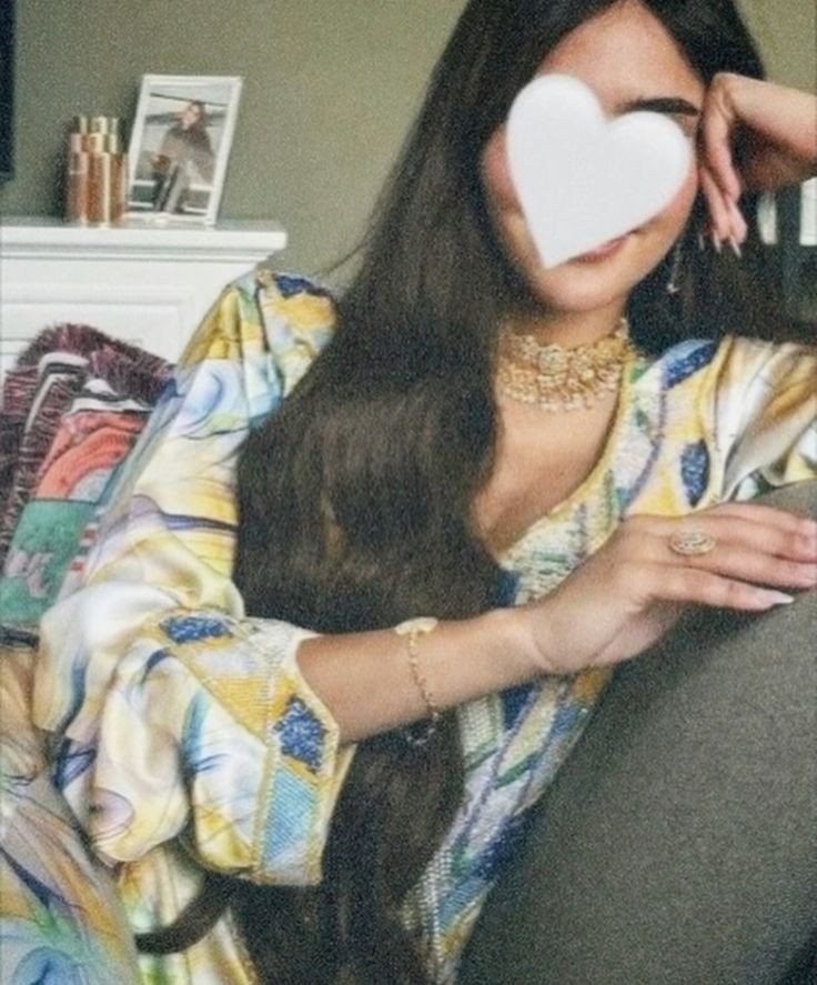 mystery-girl-profile-picture-for-instagram