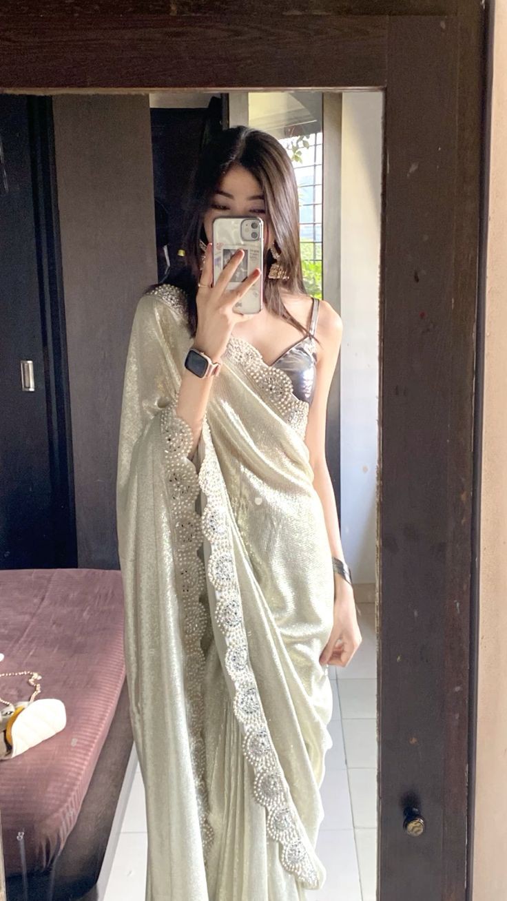 saree-girl-dp-hide-face-instagram