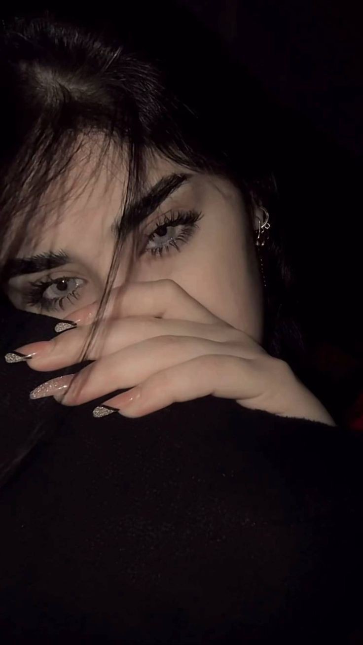 aesthetic-dp-for-instagram-girl-attitude