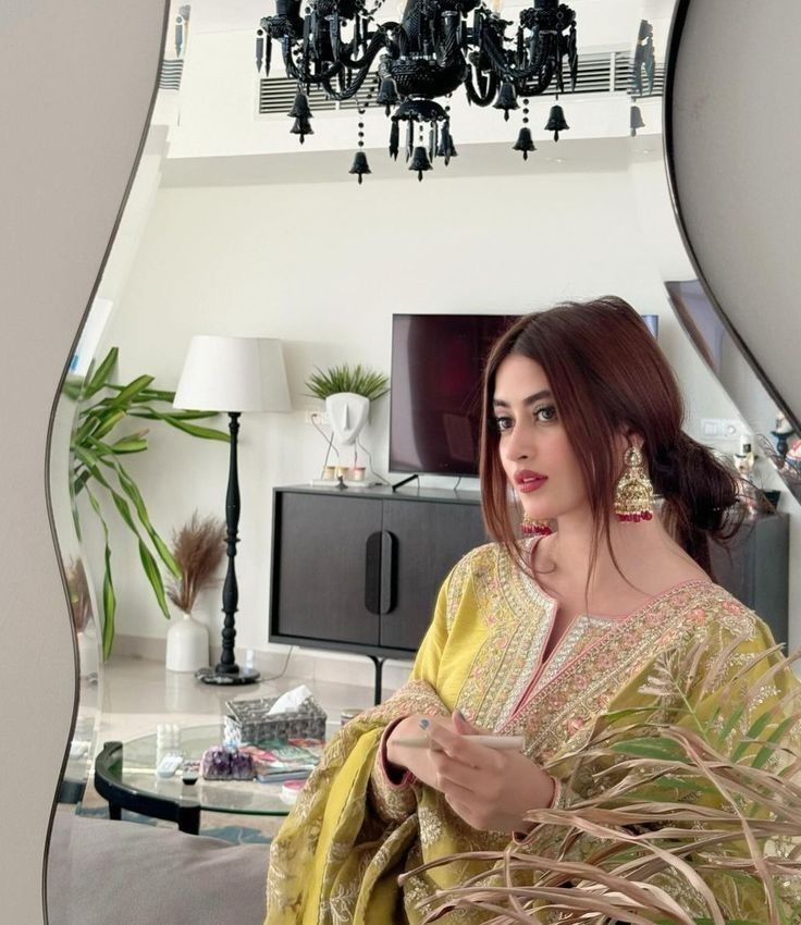 attitude-girl-photo-dp-instagram