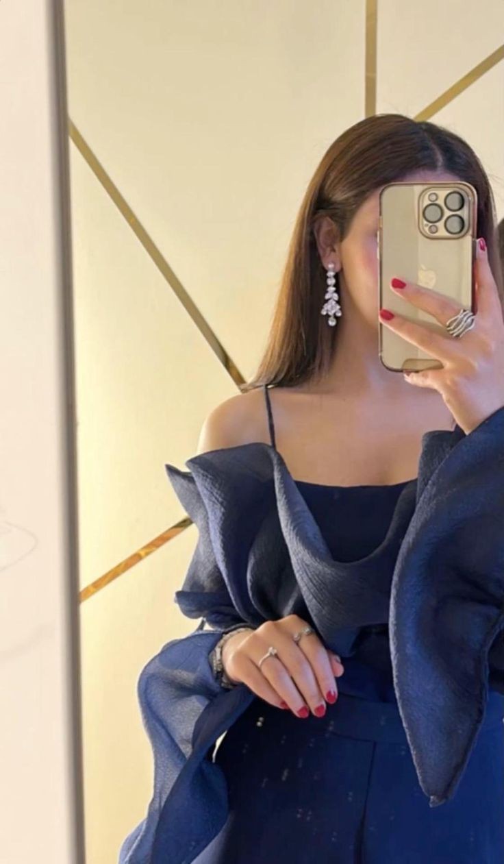 cartoon-mirror-selfie-dp