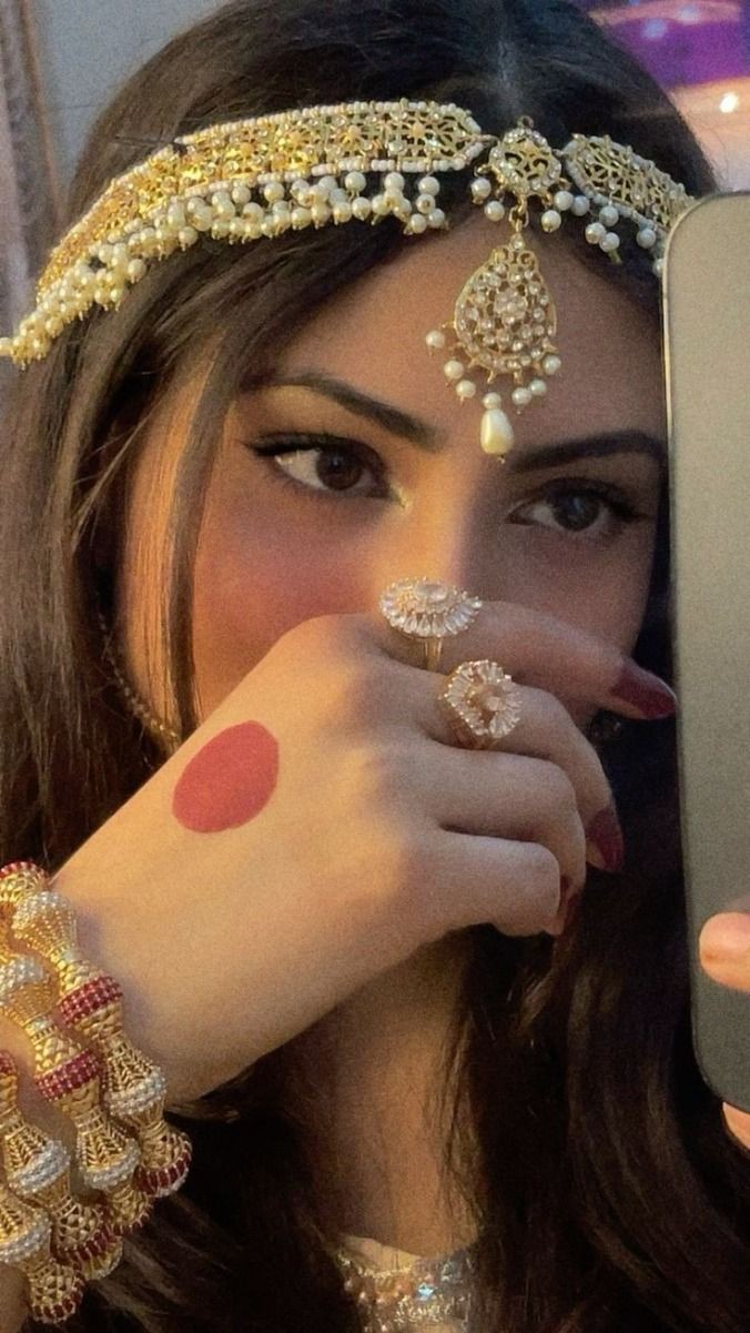 girl-photo-dp-instagram-black-and-white