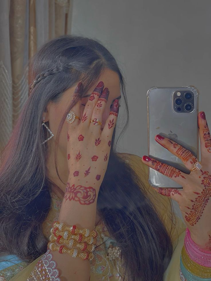 girl-photo-dp-instagram-hidden-face-attitude-simple