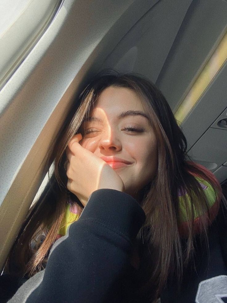 girl-photo-dp-instagram-hidden-face-black