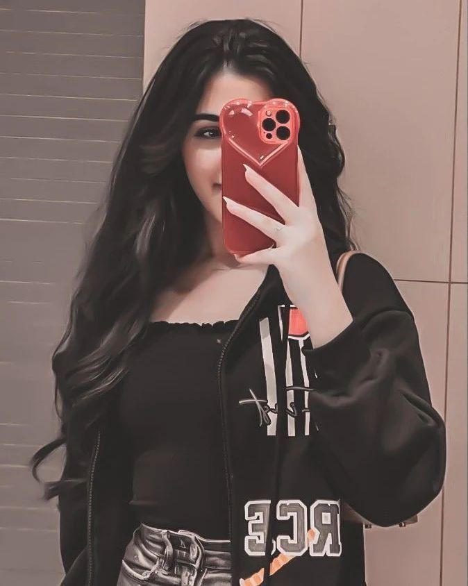 mirror-selfie-dp-aesthetic