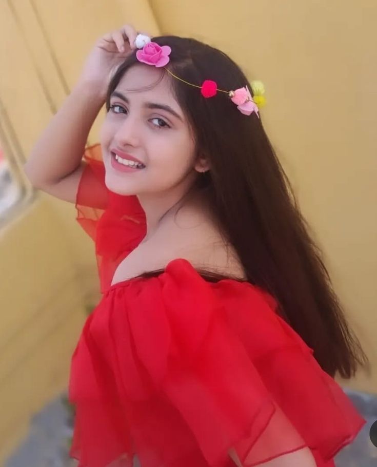 Stylish Casual Girl DP