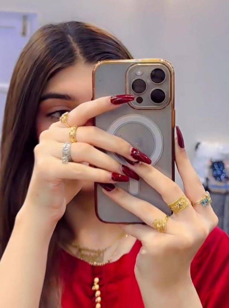 attitude-girl-dp-alone