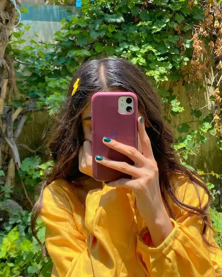 attitude-girl-dp-bts