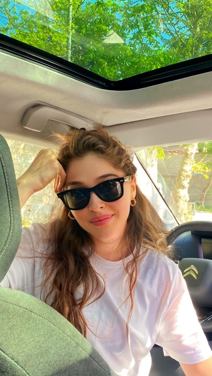 attitude girl dp couple