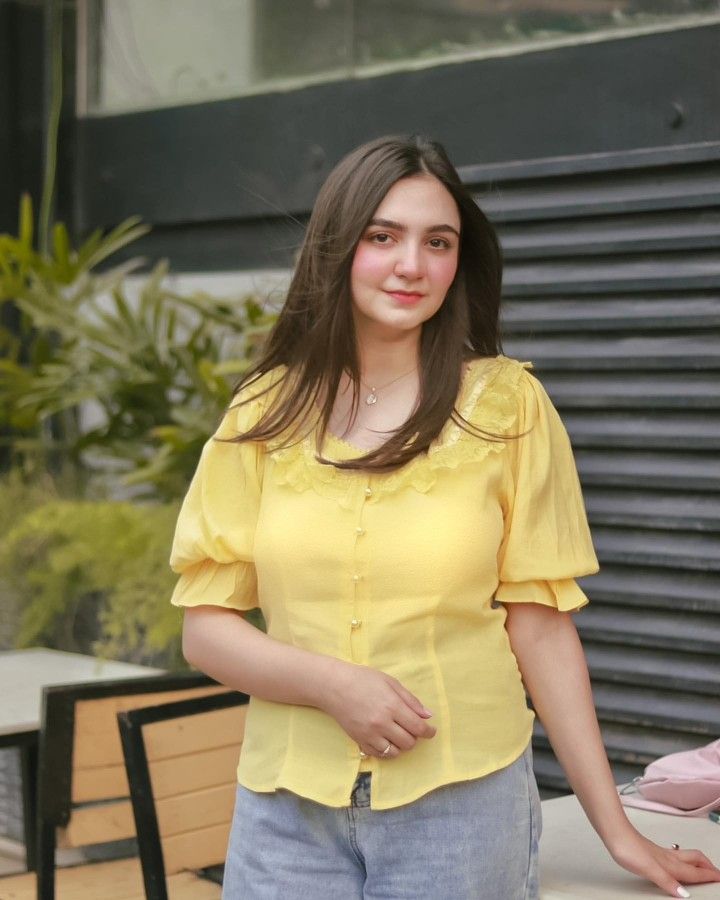 beautiful single girl dp for whatsapp download