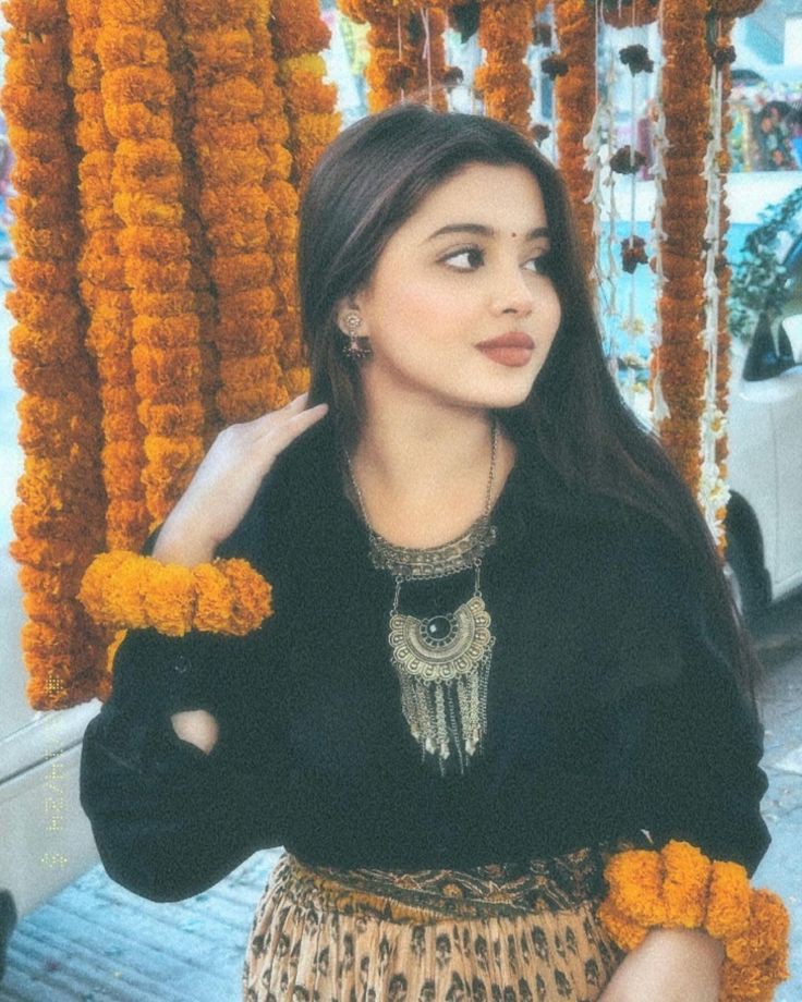 best-dp-for-whatsapp-for-girls-attitude