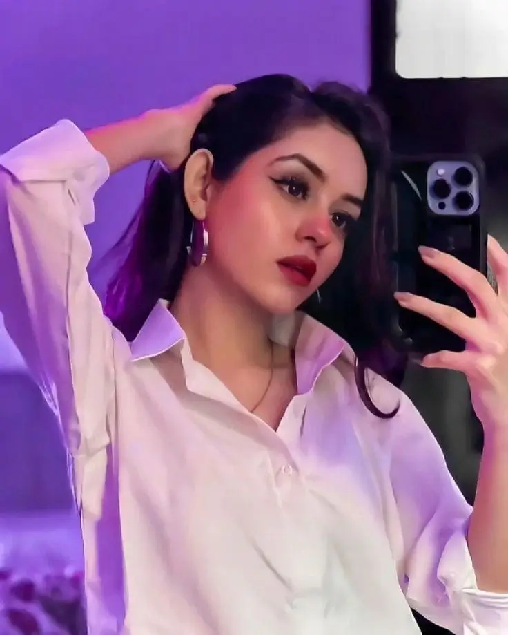 black-attitude-girl-dp