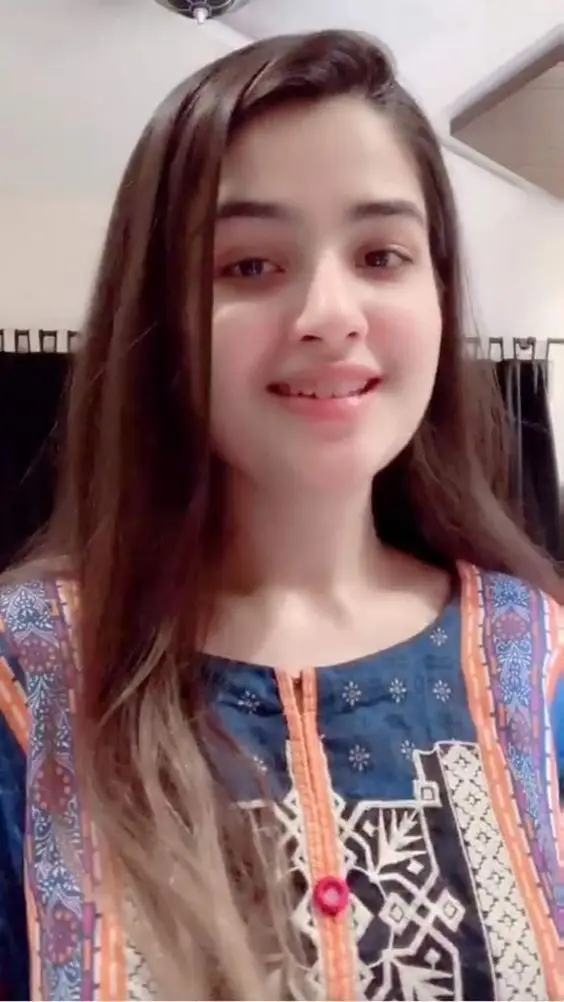 cute-simple-girl-pic--years-indian