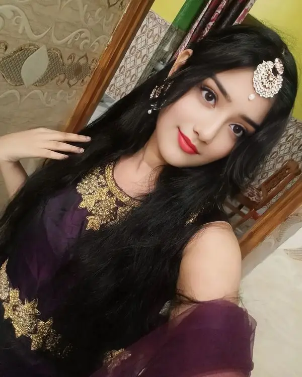 cute-simple-girl-pic-album