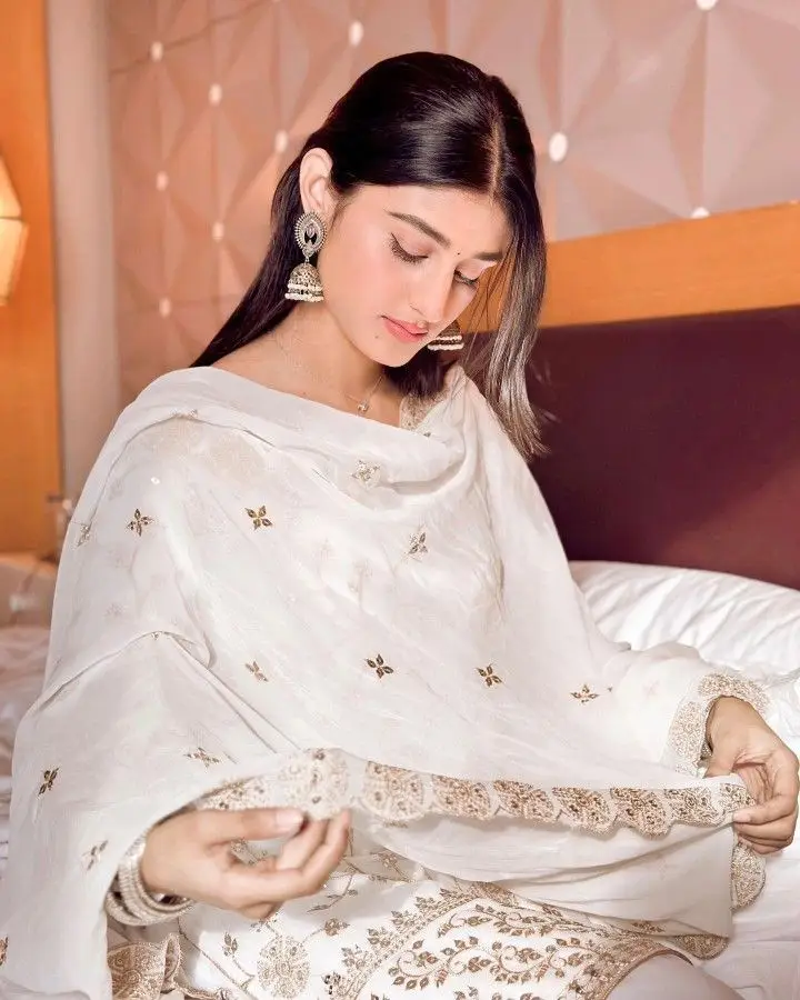 cute-simple-girl-picture