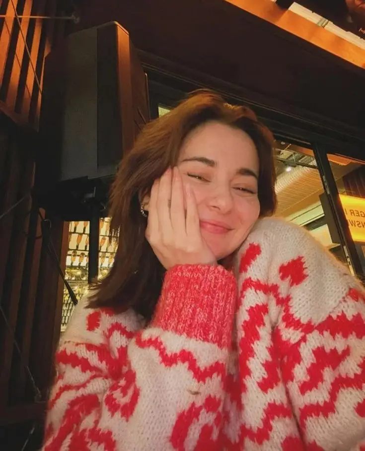 cute-single-girl-dp-attitude-for-instagram