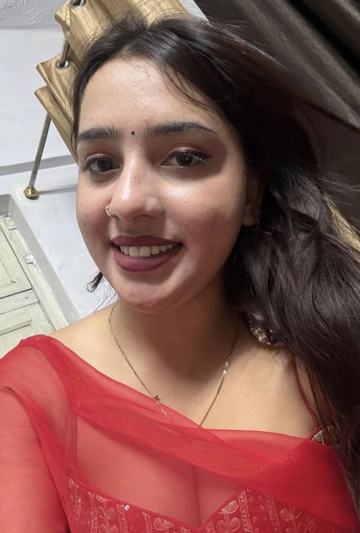 desi girl eyes photo