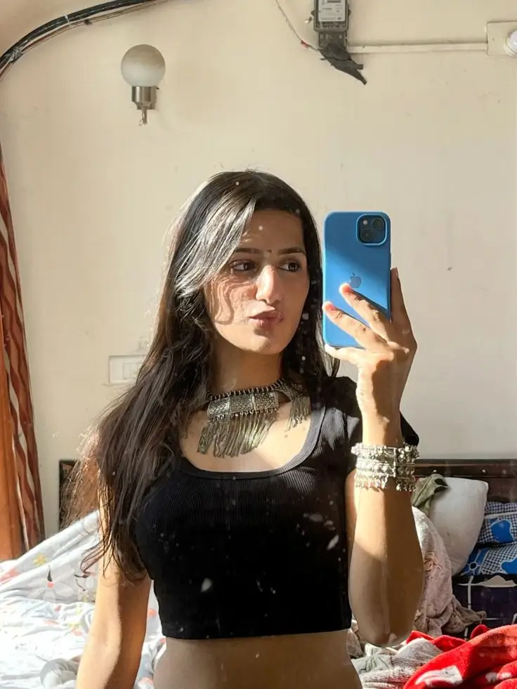 hidden-face-dp-for-girls