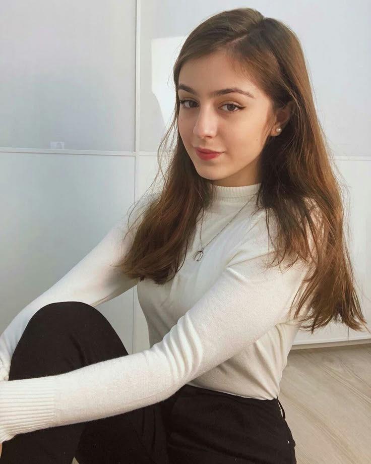 indian beautiful cute simple girl pic 12 years