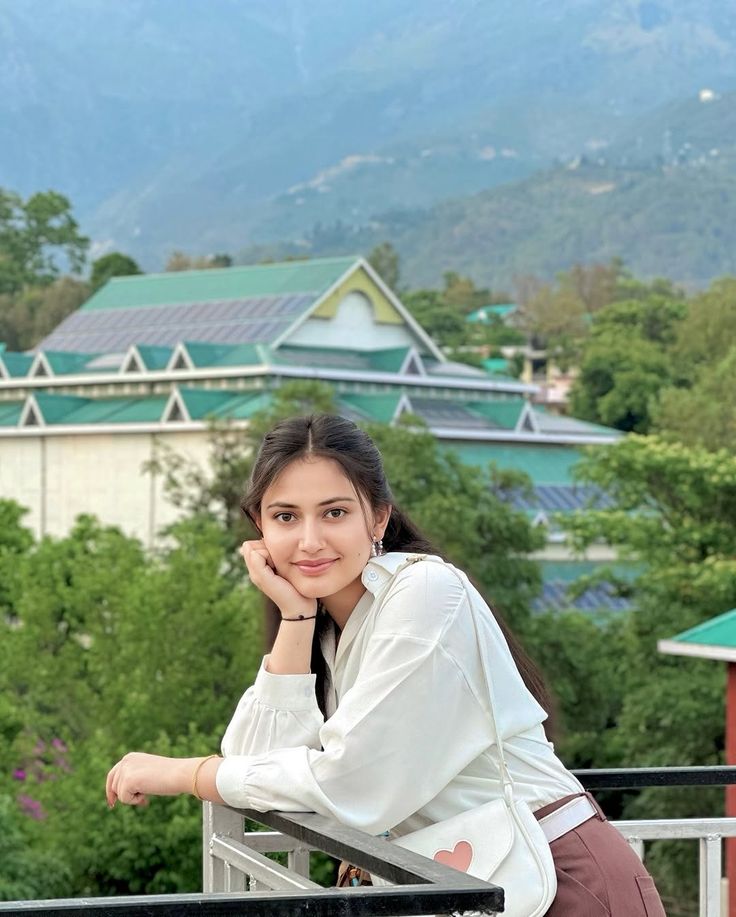 indian beautiful cute simple girl pic 12 years