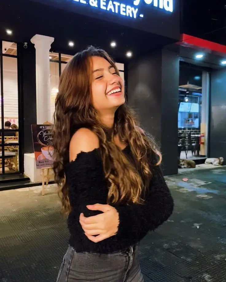 instagram-dp-for-girls-black-attitude-stylish