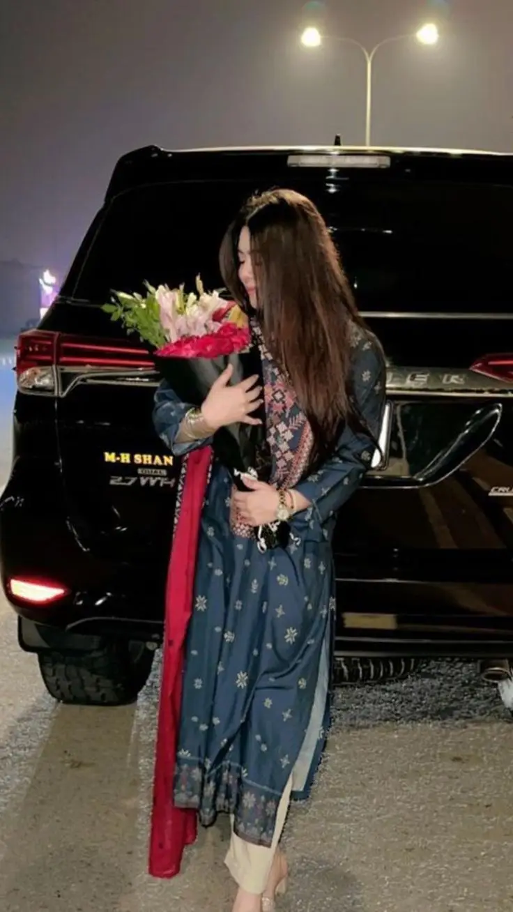 instagram-dp-for-girls-black-attitude