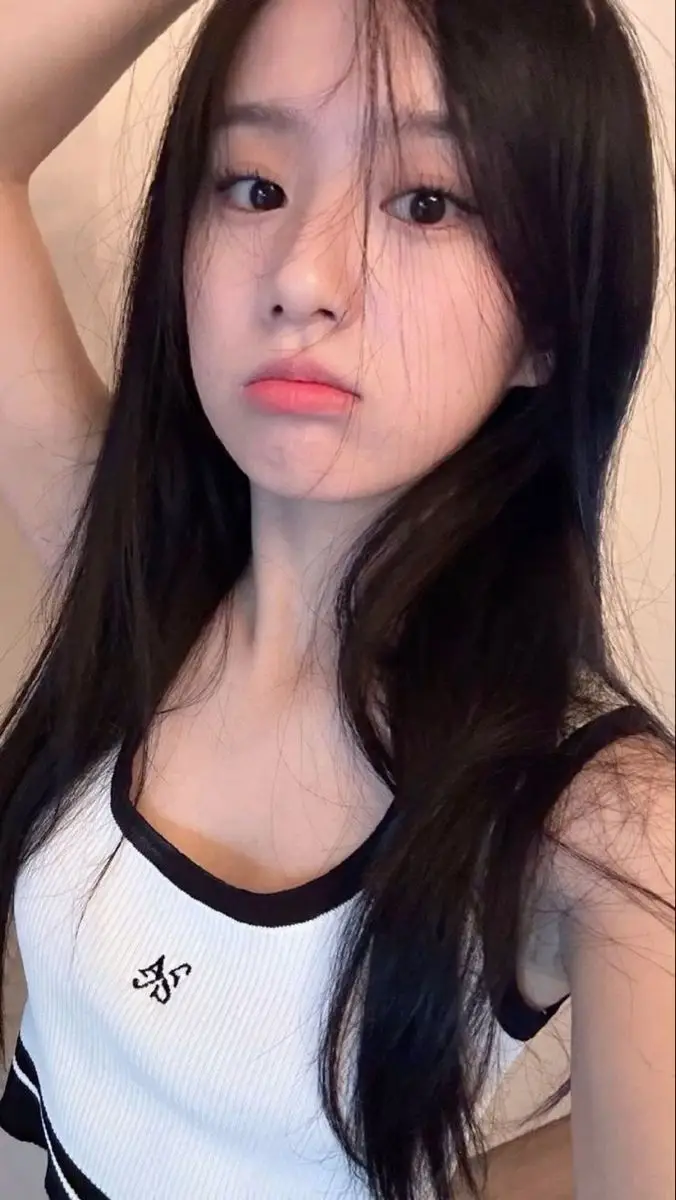 korean-girl-whatsapp-dp-attitude