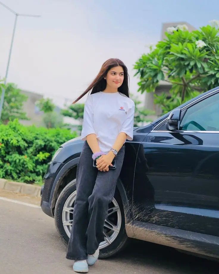 simple-cute-girl-pic-caption