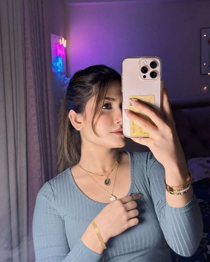 simple-cute-girl-pic-cartoon-love