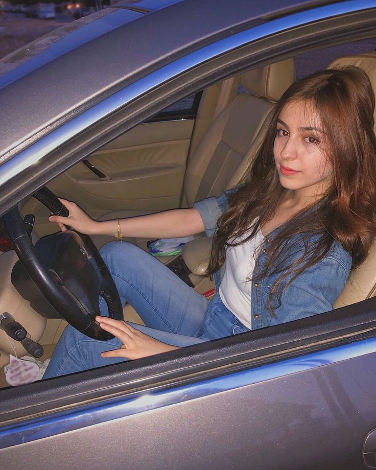 simple cute girl pic cartoon